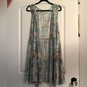 Ladies, sheer Cato brand duster Sale 3/$15 must buy 3 listings
